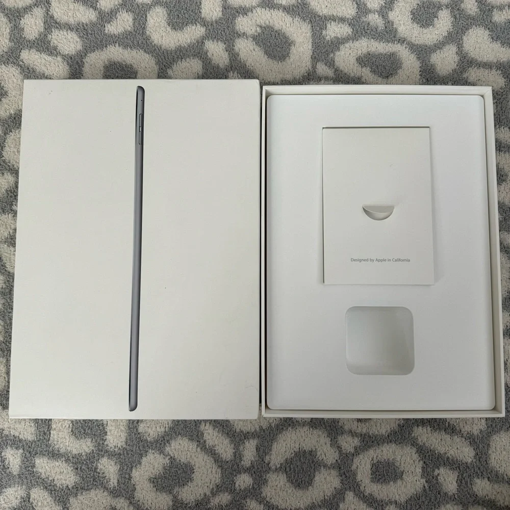 iPad Air 128GB Empty Box